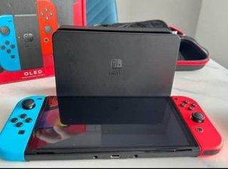 Nintendo Switch Azul y Rojo