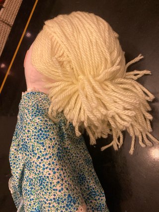 Muñeca de trapo hecha a mano