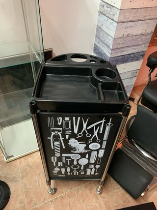 Silla de peluquería negra