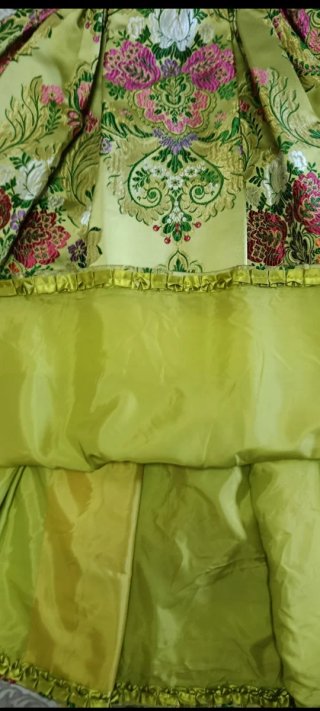 Traje de Fallera Oro y Verde pistacho