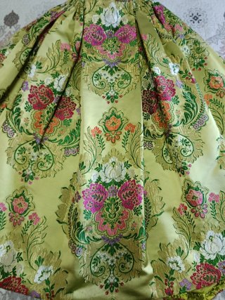 Traje de Fallera Oro y Verde pistacho