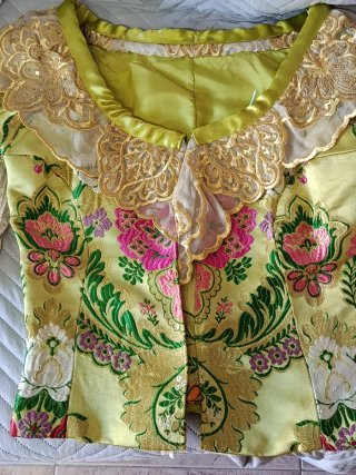 Traje de Fallera Oro y Verde pistacho
