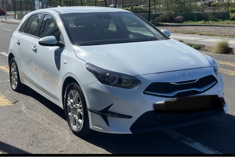 KIA Ceed 2023 - foto 1