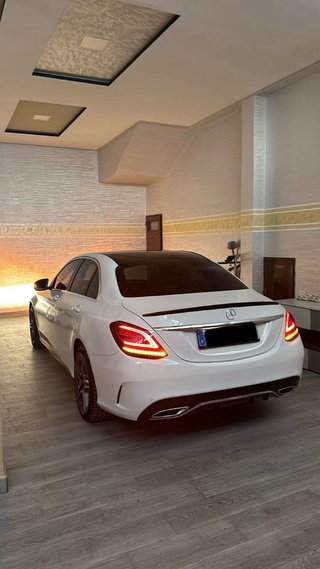 Mercedes-Benz Clase C 220d AMG