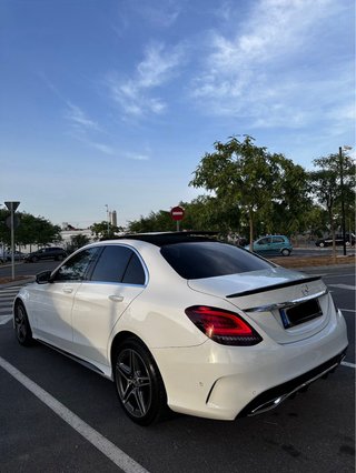 Mercedes-Benz Clase C 220d AMG