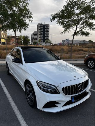 Mercedes-Benz Clase C 220d AMG