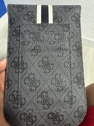 Riñonera Guess Negra y Gris