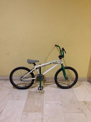 BMX GT Zone 20 blanco y verde oferta hoy