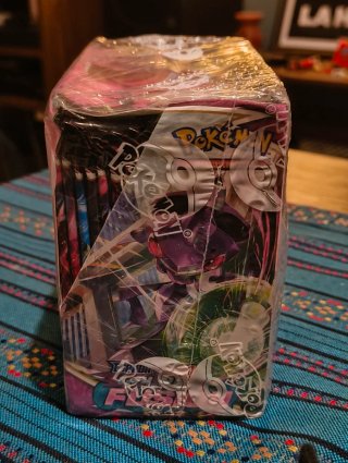 Pokemon TCG Espada y Escudo - Golpe Fusion Caja