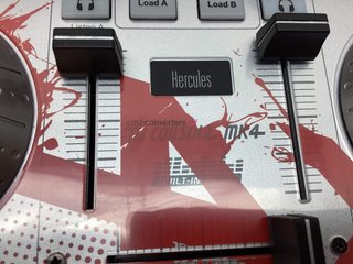 mesa mezclas hercules dj console mk4