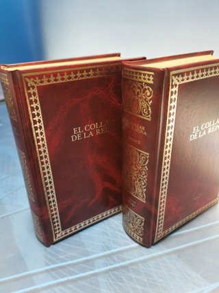 dos libros-EL COLLAR DE LA REINA. VÍCTOR HUGO. TOMO I Y II. DALMAU
