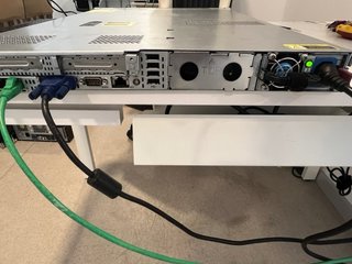Servidor HP ProLiant 1U 2x Xeon 8 núcleos, 28GB