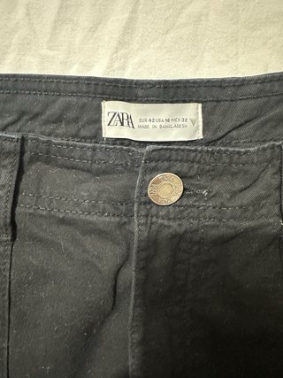 Pantalones cargo Zara negros talla 42