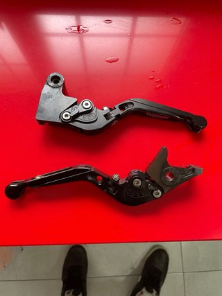 Manetas Triumph Negras