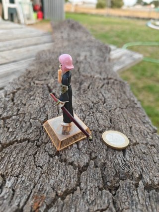 Figura Yachiru Kusajishi Bleach Bandai