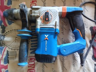 Taladro percutor Dexter 1500W