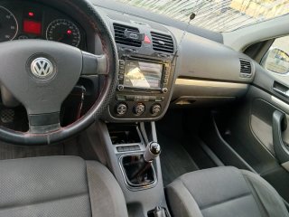 Volkswagen Golf 2004