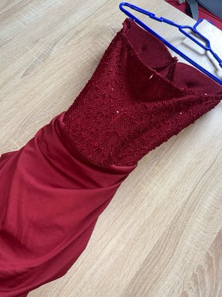 Vestido rojo elegante strapless