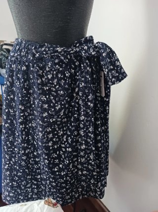 Falda nueva midi Pedro del Hierro floral azul bord