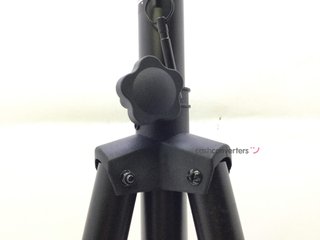 soporte altavoces adam hall stands