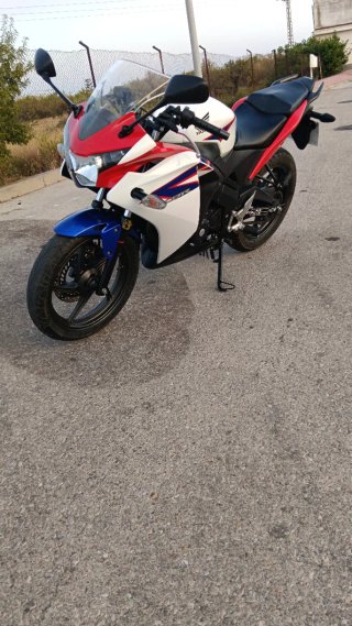 Se vende honda CBR 125