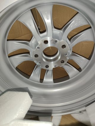 Llanta Aluminio BMW 15"
