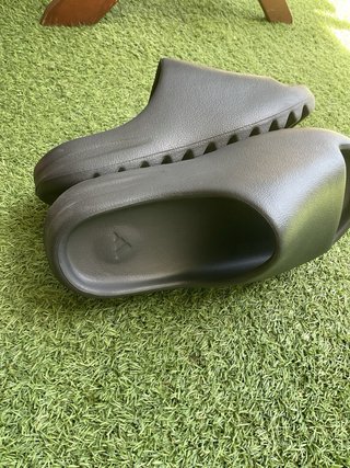 Yeezy Slide Gris