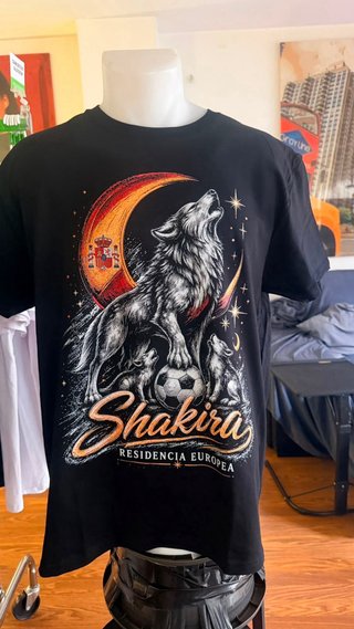 Camiseta Shakira LMYNL World Tour Edición Limitada