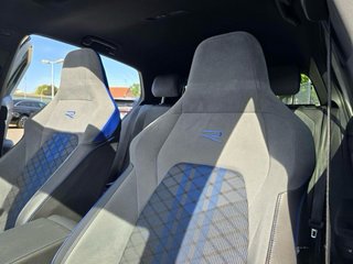 Volkswagen Golf R Mk8 320CV - Akrapovič (2023)