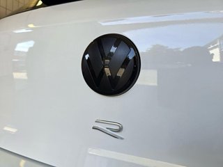 Volkswagen Golf R Mk8 320CV - Akrapovič (2023)