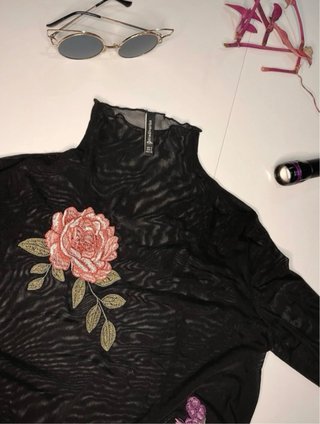 BLUSA TRANSPARENTE STRADIVARIUS