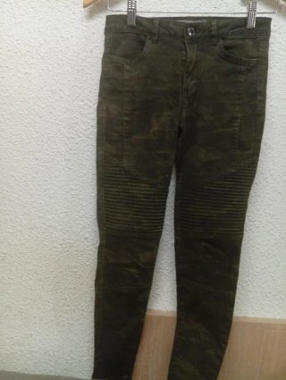 Pantalón Pitillo Camuflaje Biker Zara