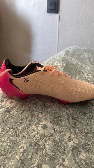 Zapatillas Nike Fútbol Rosa y Negro
