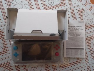 Nintendo Switch Lite Zacian y Zamazenta