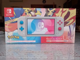 Nintendo Switch Lite Zacian y Zamazenta