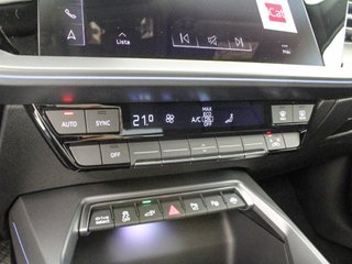 AUDI A3 1.5 40 TFSI E S TRONIC ALLSTREET GENUINE 204 5P