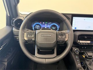 TOYOTA Land Cruiser VX