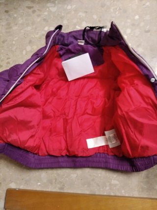 Anorak montaña Wedze púrpura y blanco