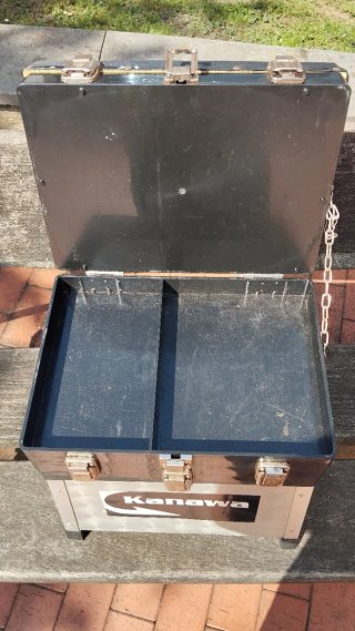Caja asiento tipo " panier " para Carfishing.
