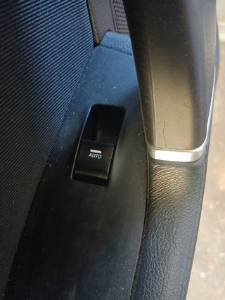 MANDO ELEVALUNAS TRASERO IZQUIERDO Hyundai i40 cw (VF)(2011->)