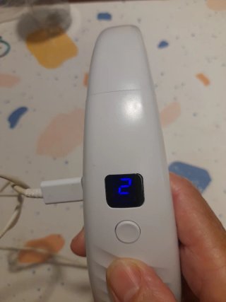 Ventilador de cuello blanco