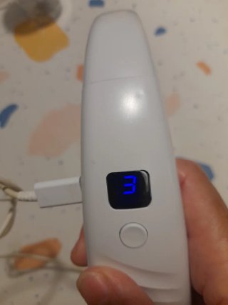 Ventilador de cuello blanco
