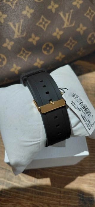 Louis Vuitton + Reloj Guess [Algo Negociable]
