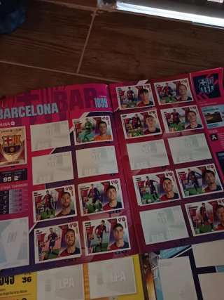 Lote 5 álbumes futbol stickers Panini mundial 22