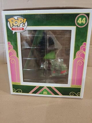 Funko Pop! Town 44 Elphaba Emerald City Wicked