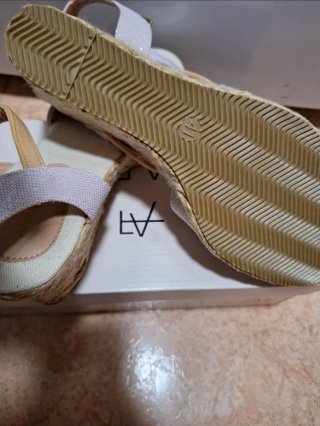 Sandalias cuña Anna Field Talla 41