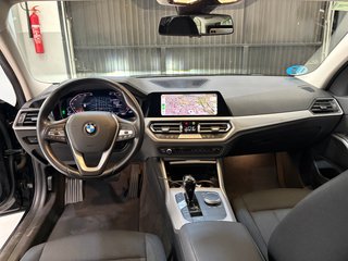 BMW Serie 3 318 Touring ECO Auto 2022
