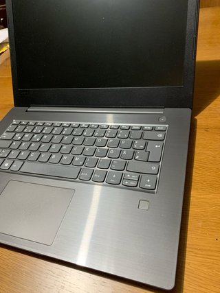 Lenovo V330-14IKB Notebook