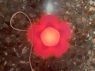 Lamparita Flor Lila con w