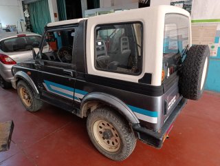 Suzuki Samurai 1990